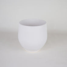 Load image into Gallery viewer, VASE 10
