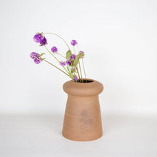 Load image into Gallery viewer, VASE 9
