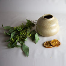 Load image into Gallery viewer, VASE 6
