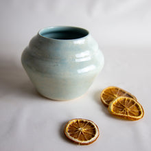 Load image into Gallery viewer, VASE 4
