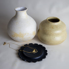 Load image into Gallery viewer, VASE 6
