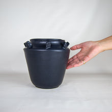 Load image into Gallery viewer, VASE 2
